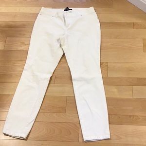 INC International Concept white baby wake 5 pockets style skinny corduroy